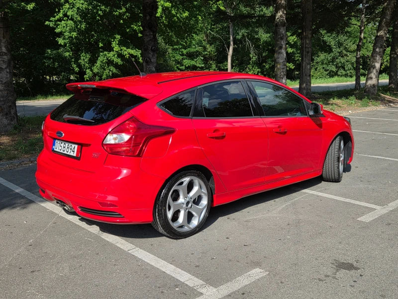 Ford Focus ST 2.0, снимка 3 - Автомобили и джипове - 52772383