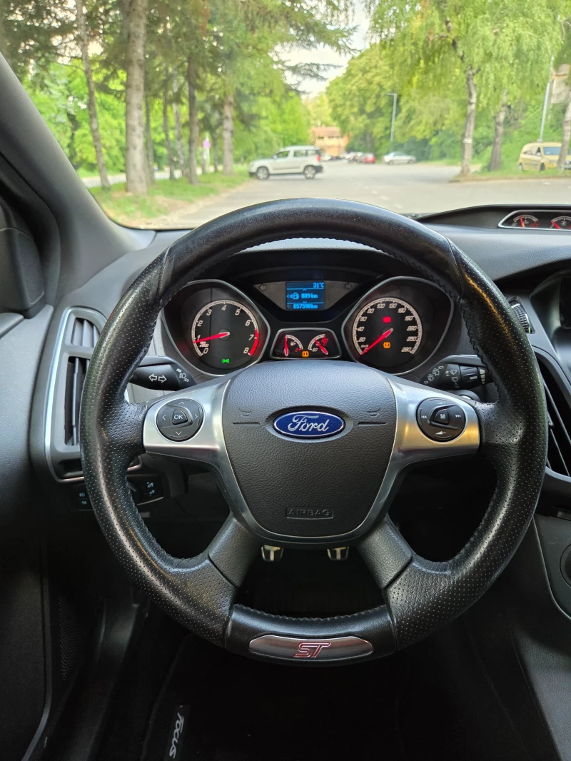 Ford Focus ST 2.0, снимка 9 - Автомобили и джипове - 52772383