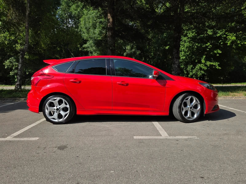 Ford Focus ST 2.0, снимка 2 - Автомобили и джипове - 52772383
