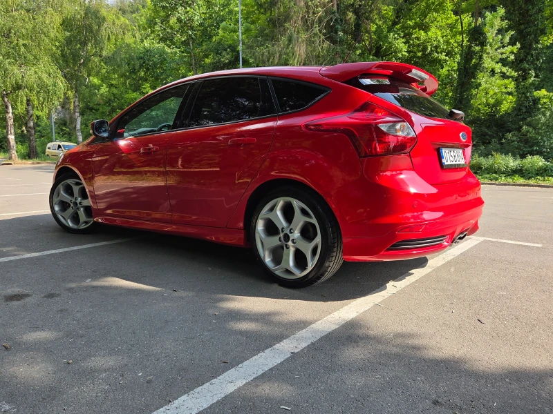 Ford Focus ST 2.0, снимка 5 - Автомобили и джипове - 52772383