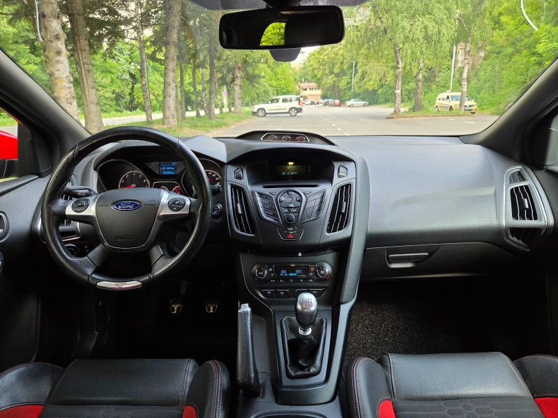 Ford Focus ST 2.0, снимка 8 - Автомобили и джипове - 52772383