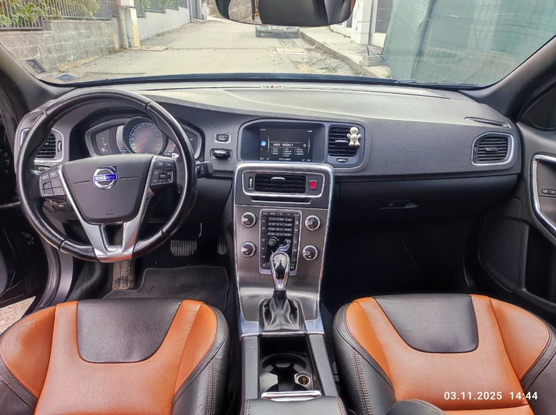 Volvo S60 Cross Country AWD, снимка 9 - Автомобили и джипове - 51954004