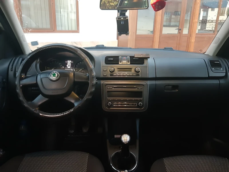 Skoda Roomster 1.6 TDI 90 K.C. SCOUT, снимка 7 - Автомобили и джипове - 52281039