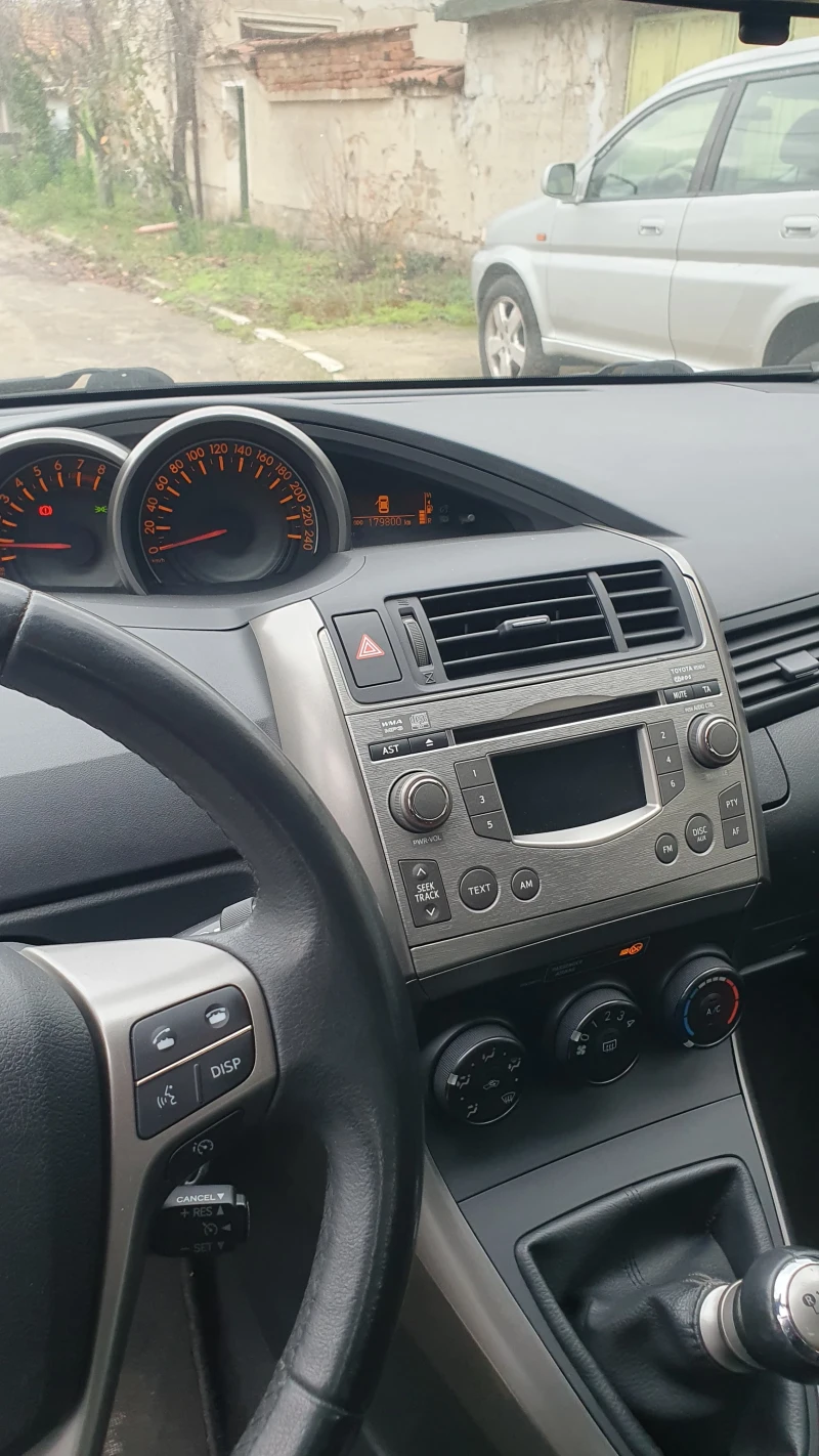 Toyota Verso, снимка 16 - Автомобили и джипове - 52575709