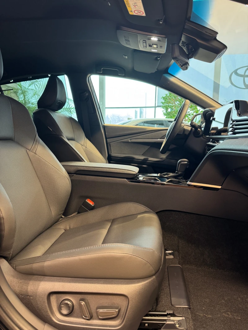 Toyota Camry Luxury, снимка 13 - Автомобили и джипове - 53335100