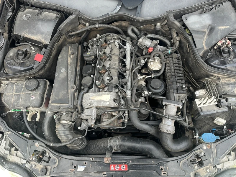 Mercedes-Benz C 220 W 203, снимка 8 - Автомобили и джипове - 53506255