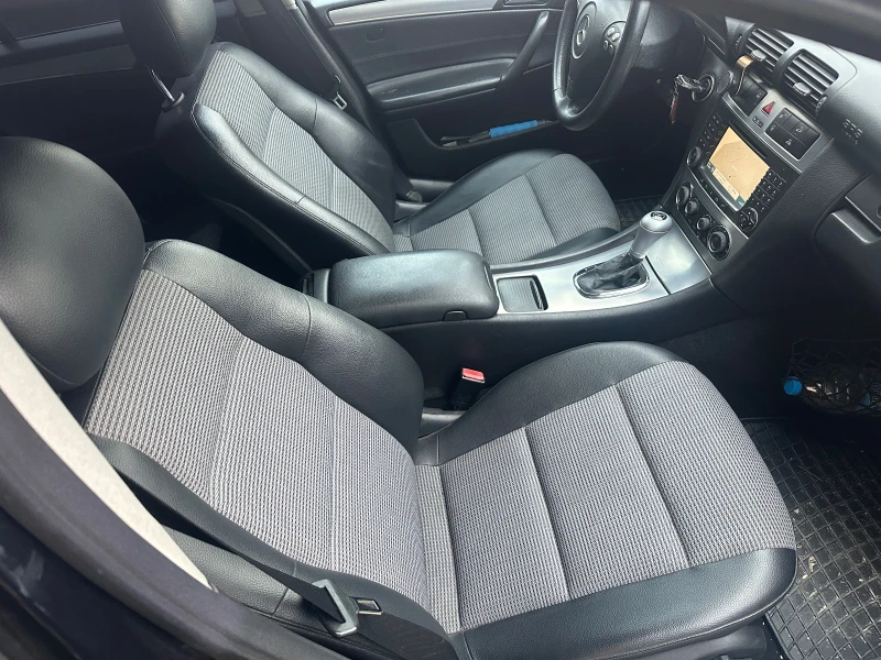 Mercedes-Benz C 220 W 203, снимка 7 - Автомобили и джипове - 53506255