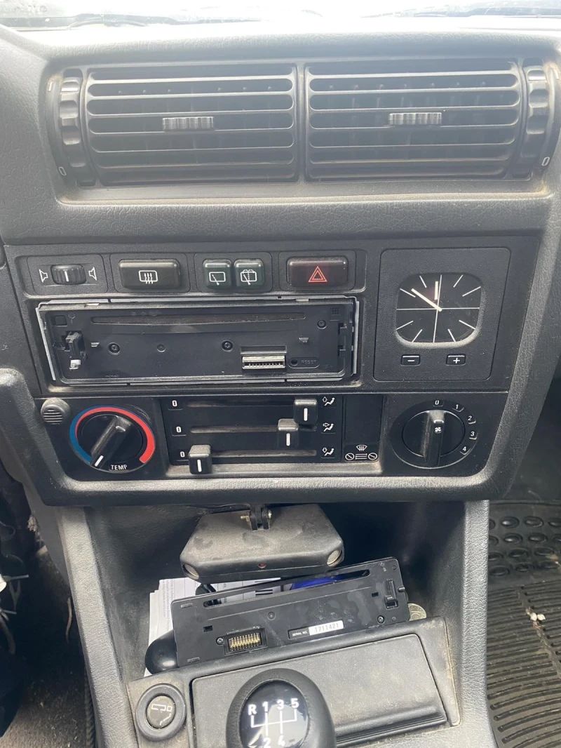 BMW 318, снимка 4 - Автомобили и джипове - 53582857