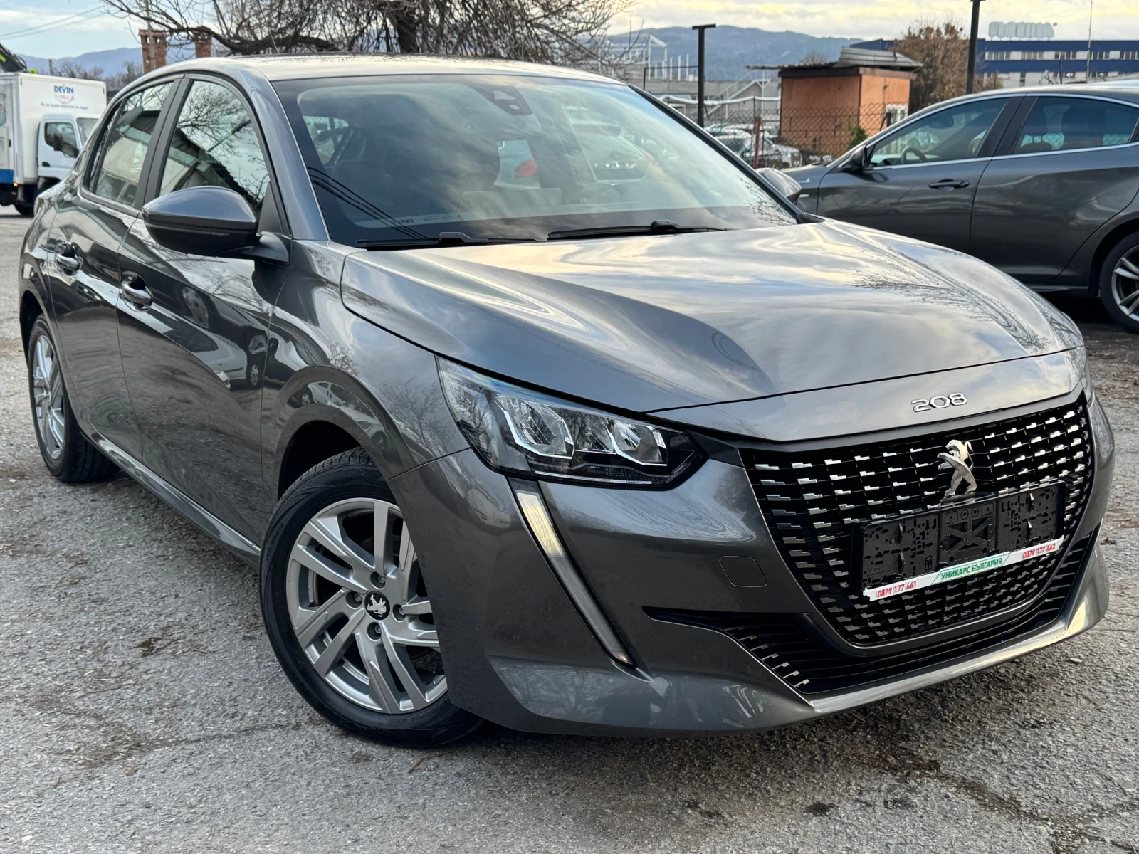 Peugeot 208 Реален пробег ! Нова кола!, снимка 1