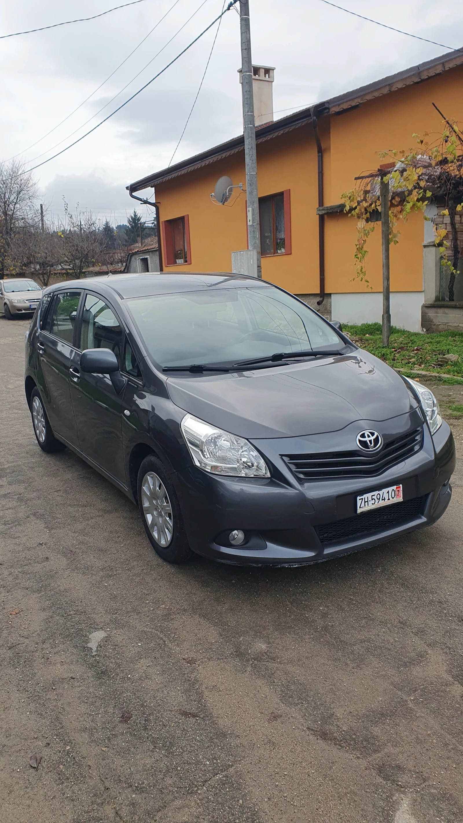 Toyota Verso, снимка 1