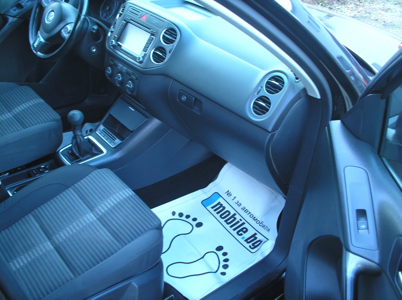 VW Tiguan 2, 0 d -4x4, снимка 10 - Автомобили и джипове - 52311774
