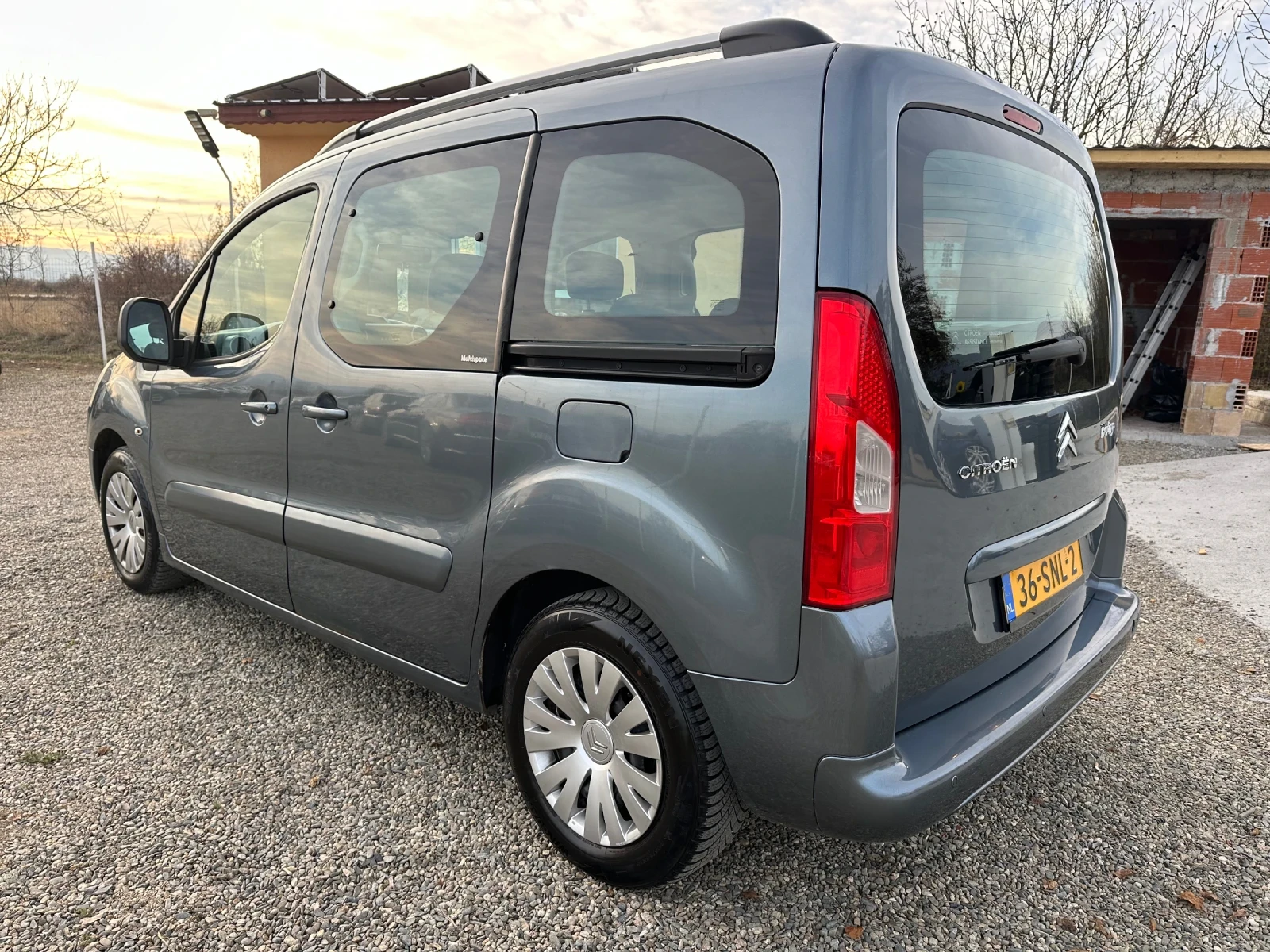 Citroen Berlingo 1.6LPG Multispace - изображение 5