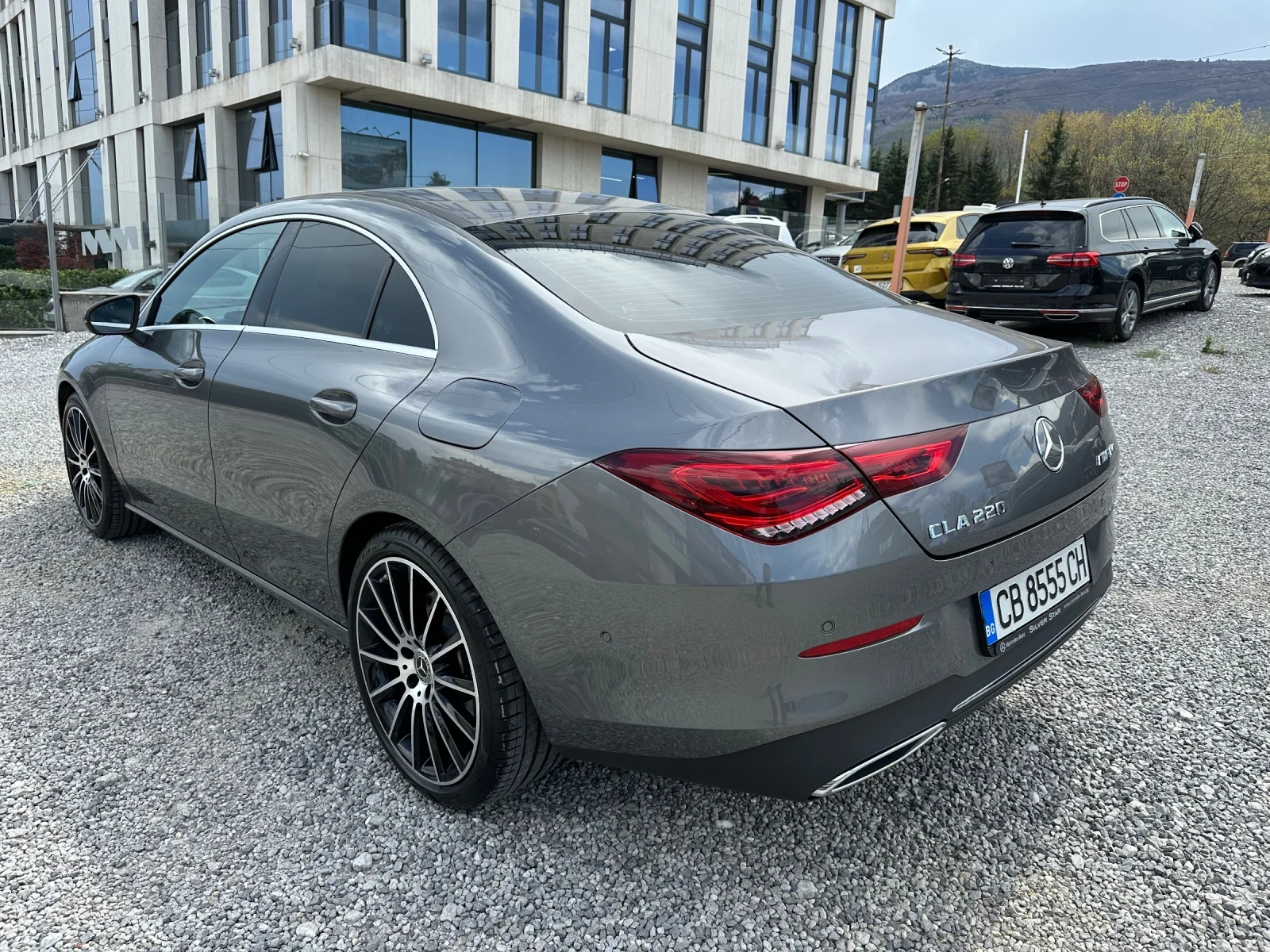 Mercedes-Benz CLA 200 AMG  - изображение 3