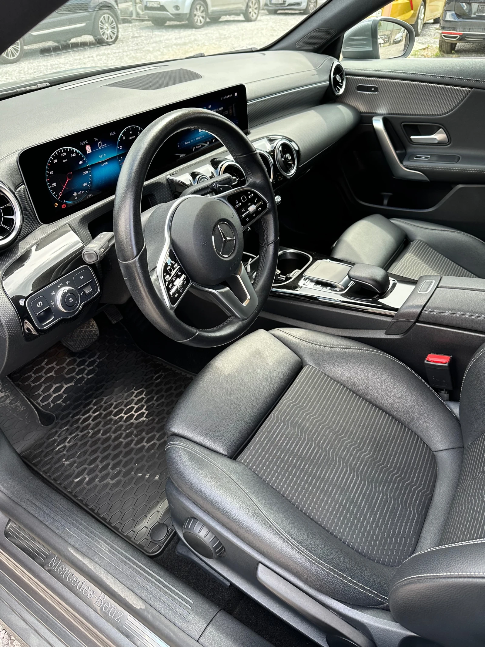 Mercedes-Benz CLA 200 AMG  - изображение 8
