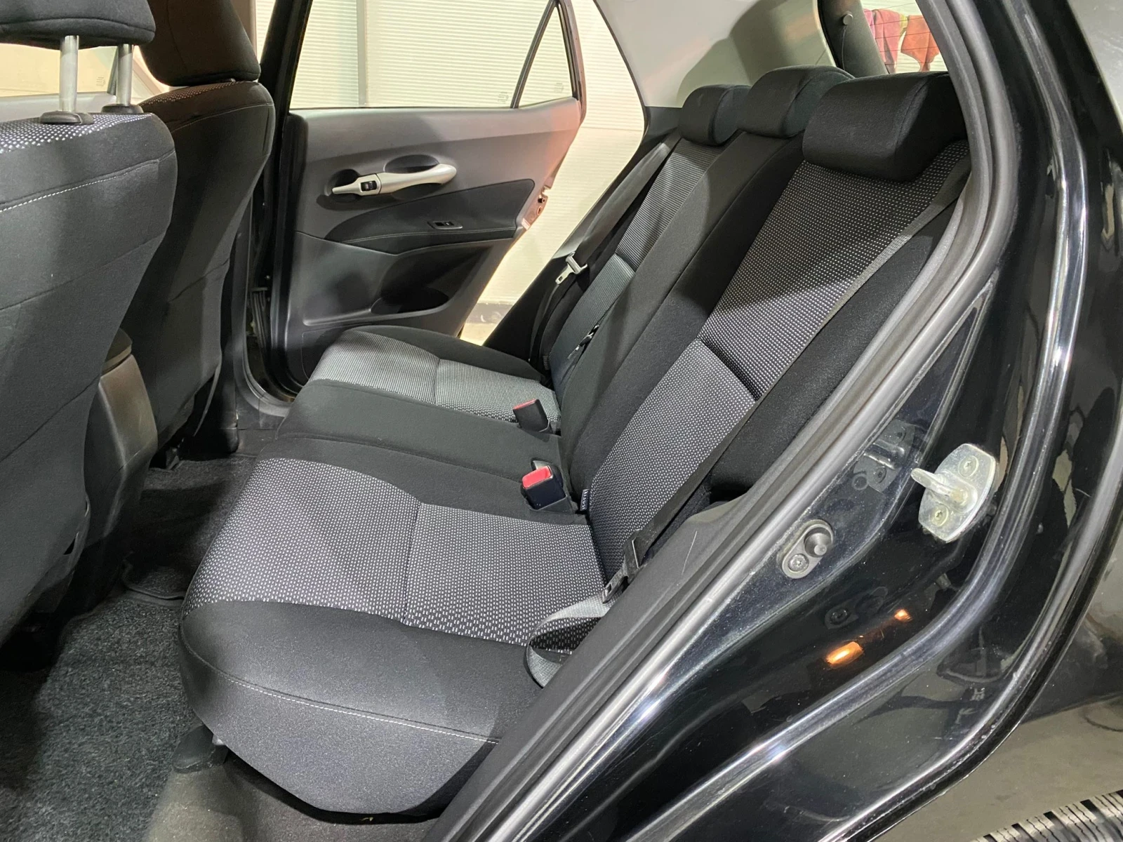 Toyota Auris 1.33 Dual VVT-i Facelift - изображение 10