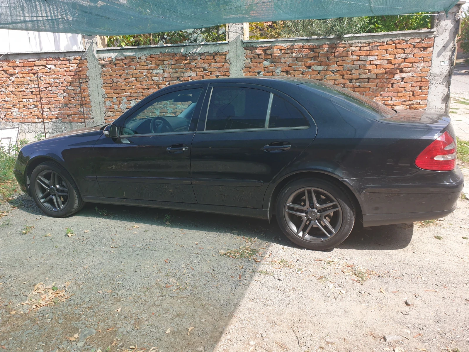 Mercedes-Benz E 220  - изображение 5