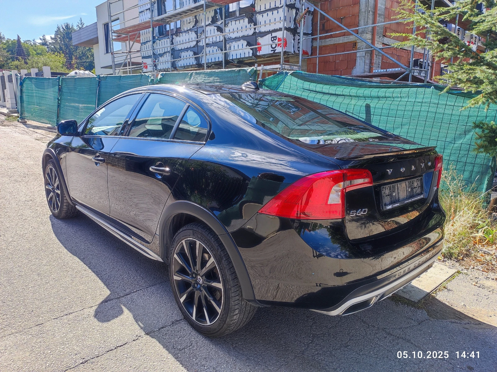 Volvo S60 Cross Country AWD - изображение 7