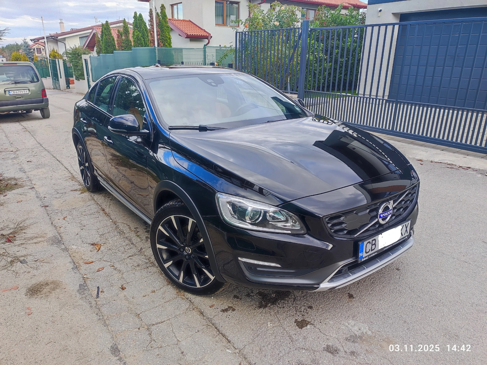 Volvo S60 Cross Country AWD - изображение 3