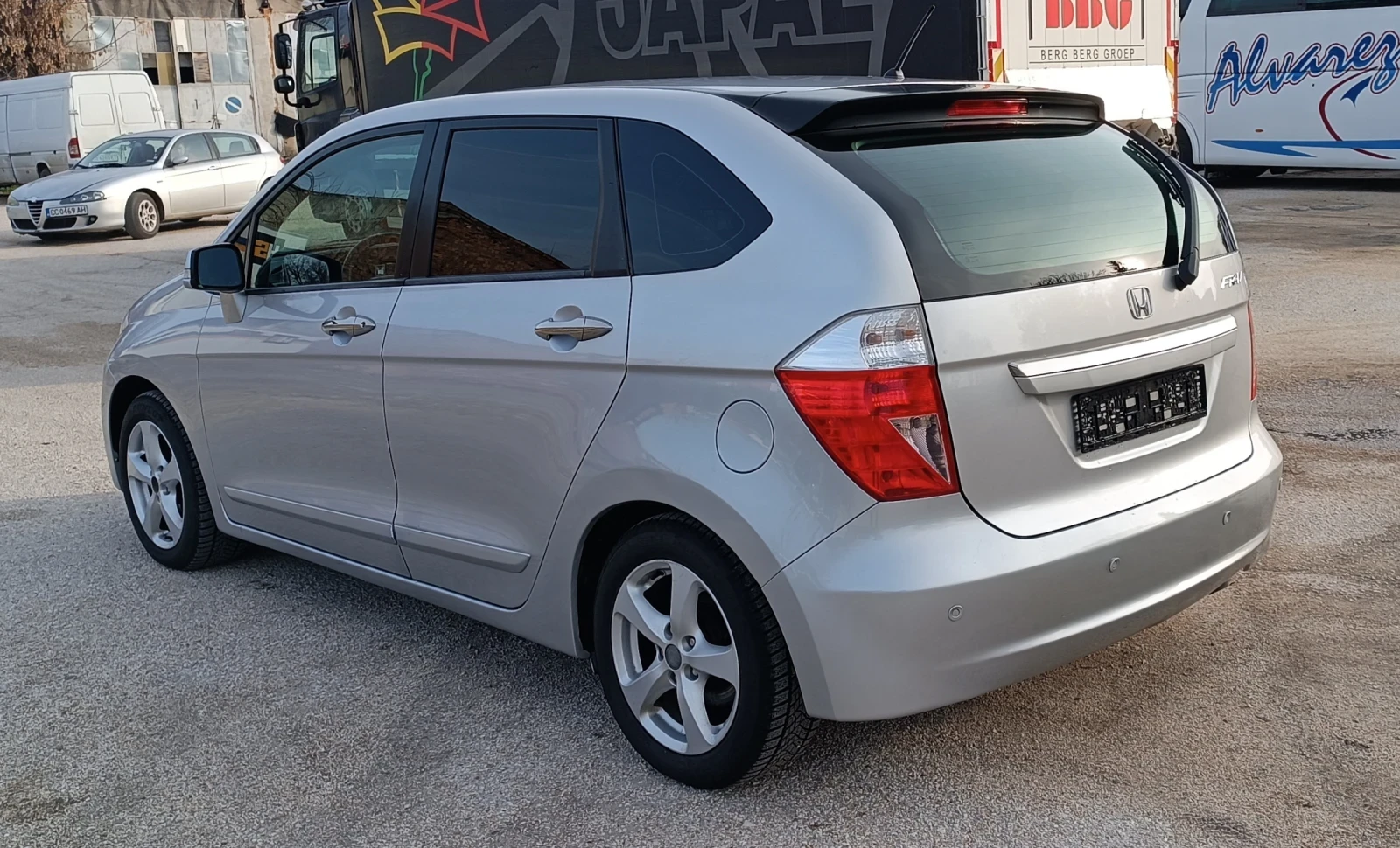 Honda Fr-v 1.8i - изображение 4