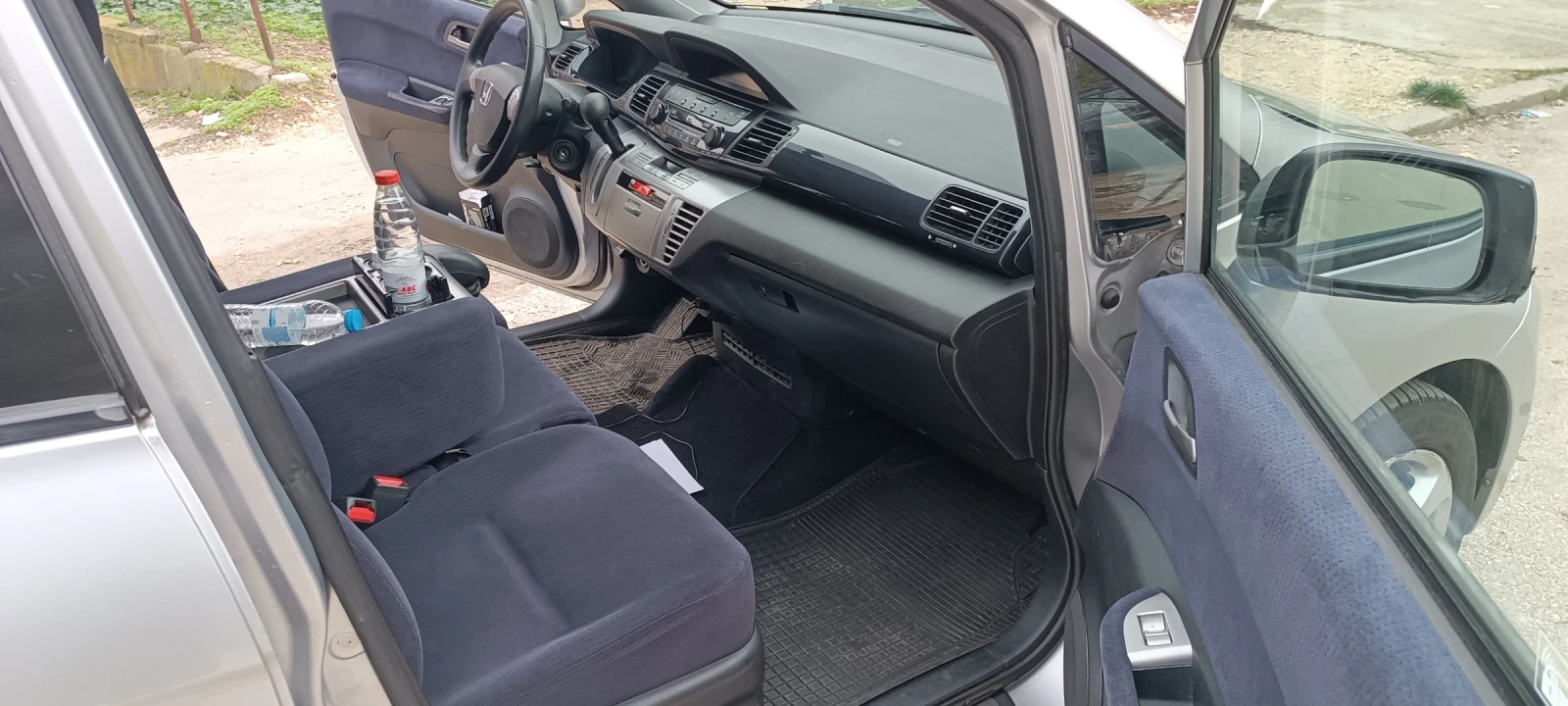 Honda Fr-v 1.8i - изображение 6