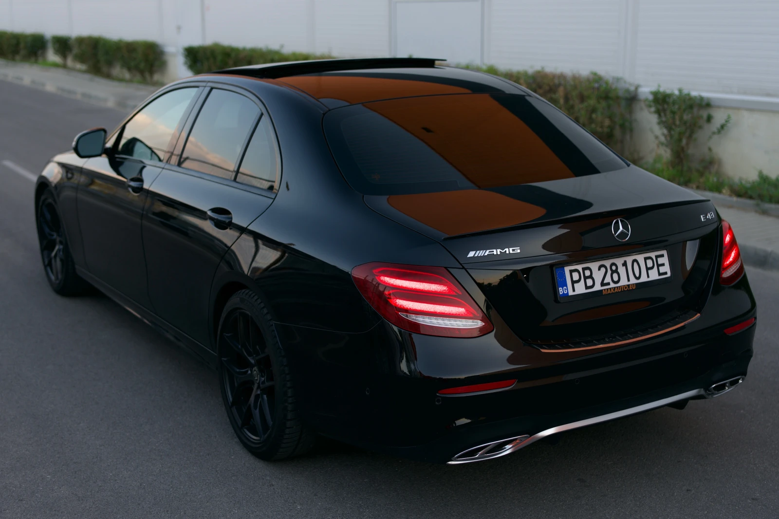 Mercedes-Benz E 43 AMG  - изображение 5