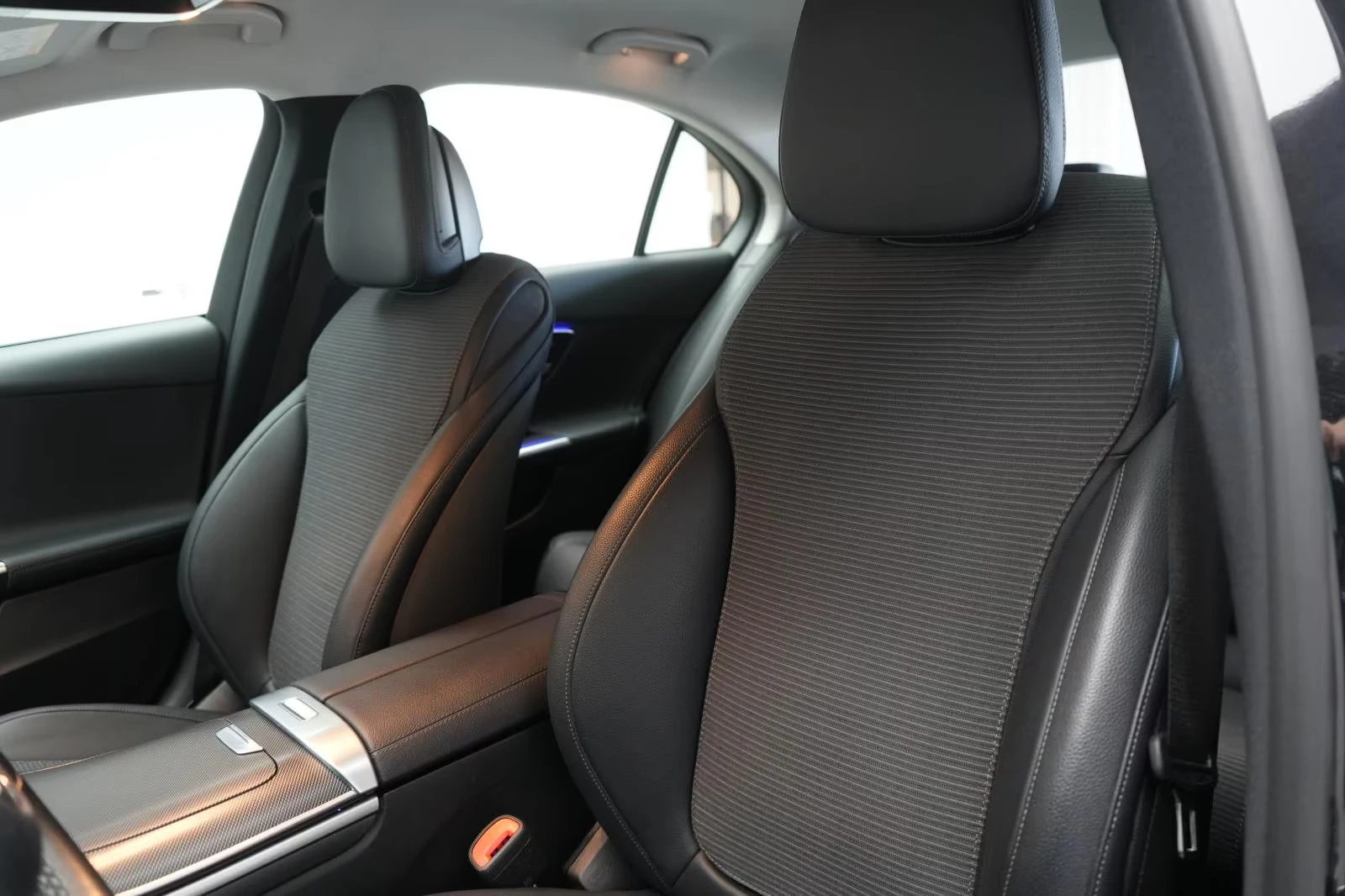 Mercedes-Benz C 220 d/9G-TRONIC/200HP/AVANTGARDE/BURM/DISTR./CAM/834g | Mobile.bg � ����������� 8