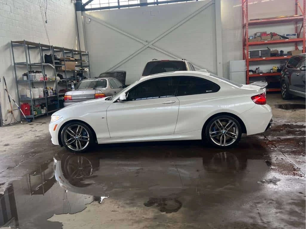BMW 235 * xDrive * Подгрев * Шибидах * Червен салон * , снимка 2 - Автомобили и джипове - 53837499