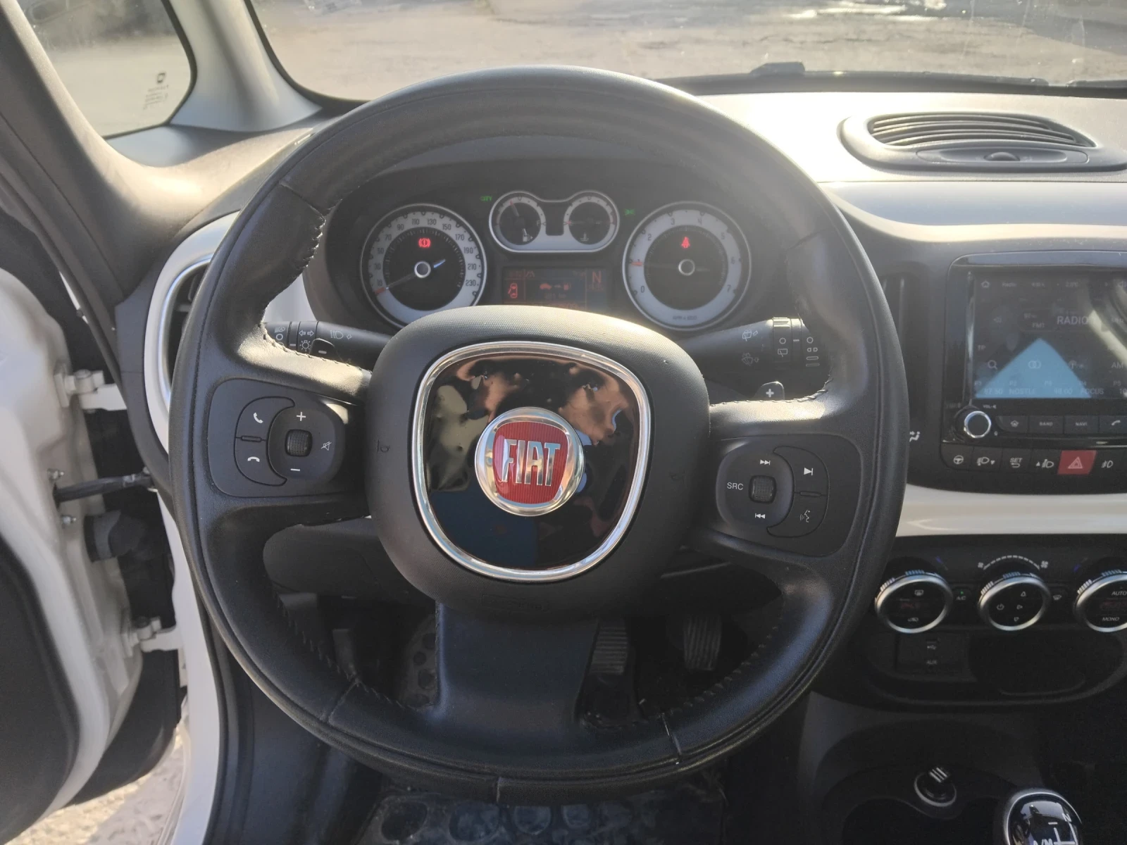 Fiat 500L, снимка 9 - Автомобили и джипове - 54179589