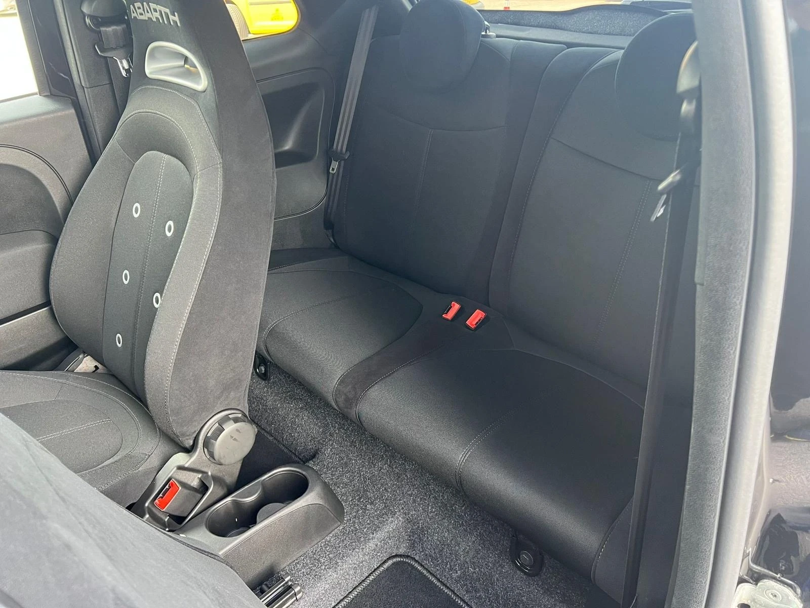 Abarth 595 1.4I NAVI BEATS KLIMATRONIK EVRO 6D ЛИЗИНГ!!!, снимка 15 - Автомобили и джипове - 54807740