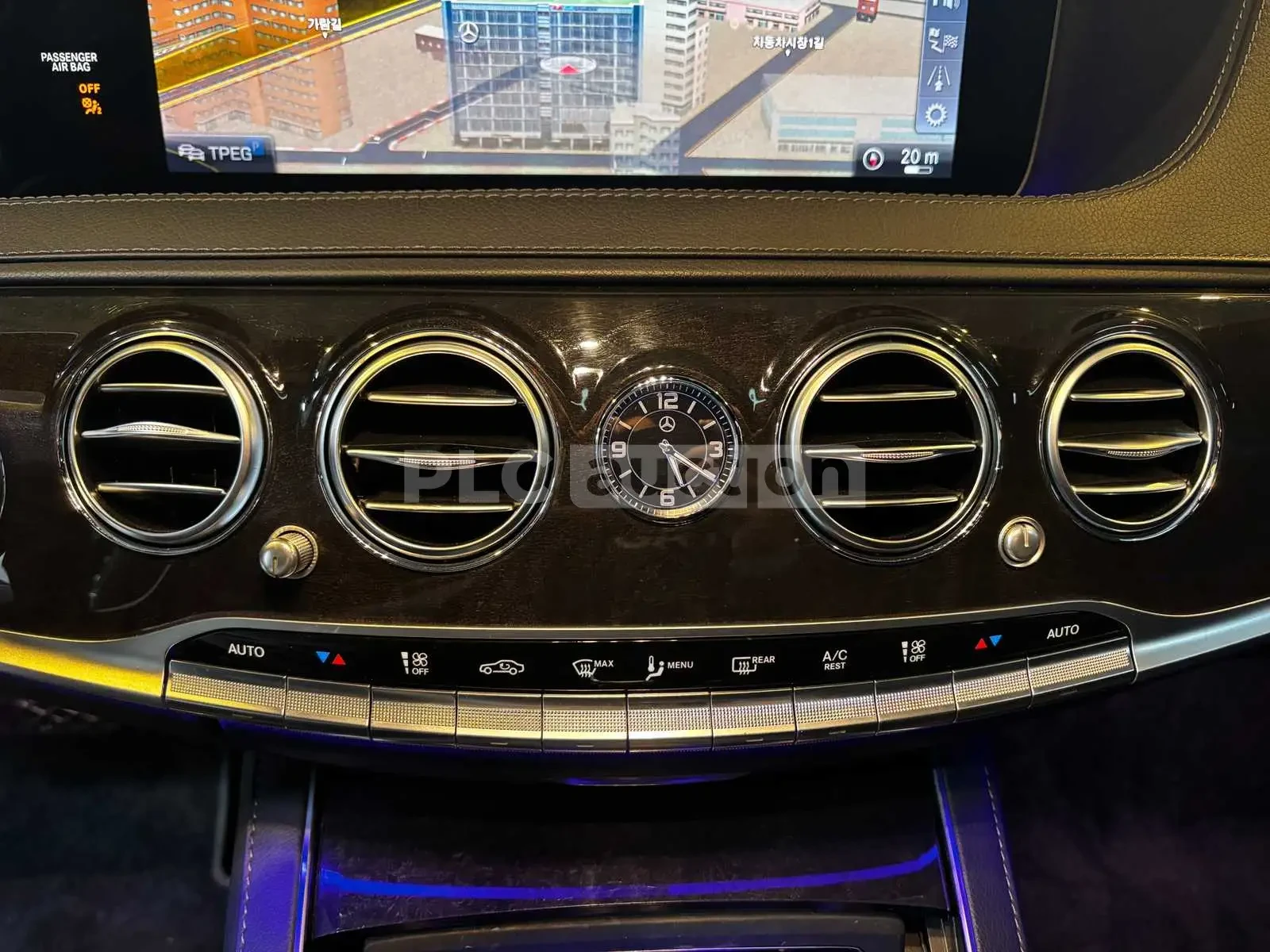 Mercedes-Benz S 350 ОБДУХВАНЕ * ДИСТРОНИК * BURMESTER * АВТОКРЕДИТ, снимка 13 - Автомобили и джипове - 54999386
