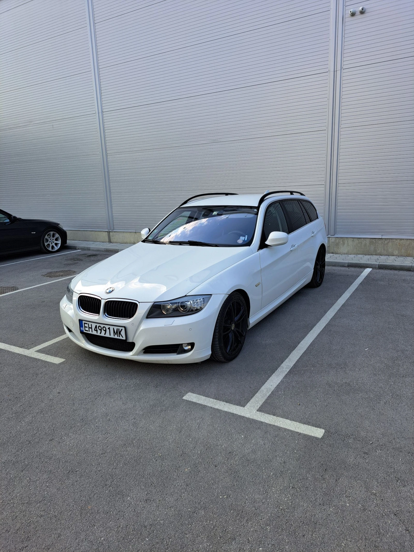 BMW 325 LCI 197к.с., снимка 3 - Автомобили и джипове - 55180380