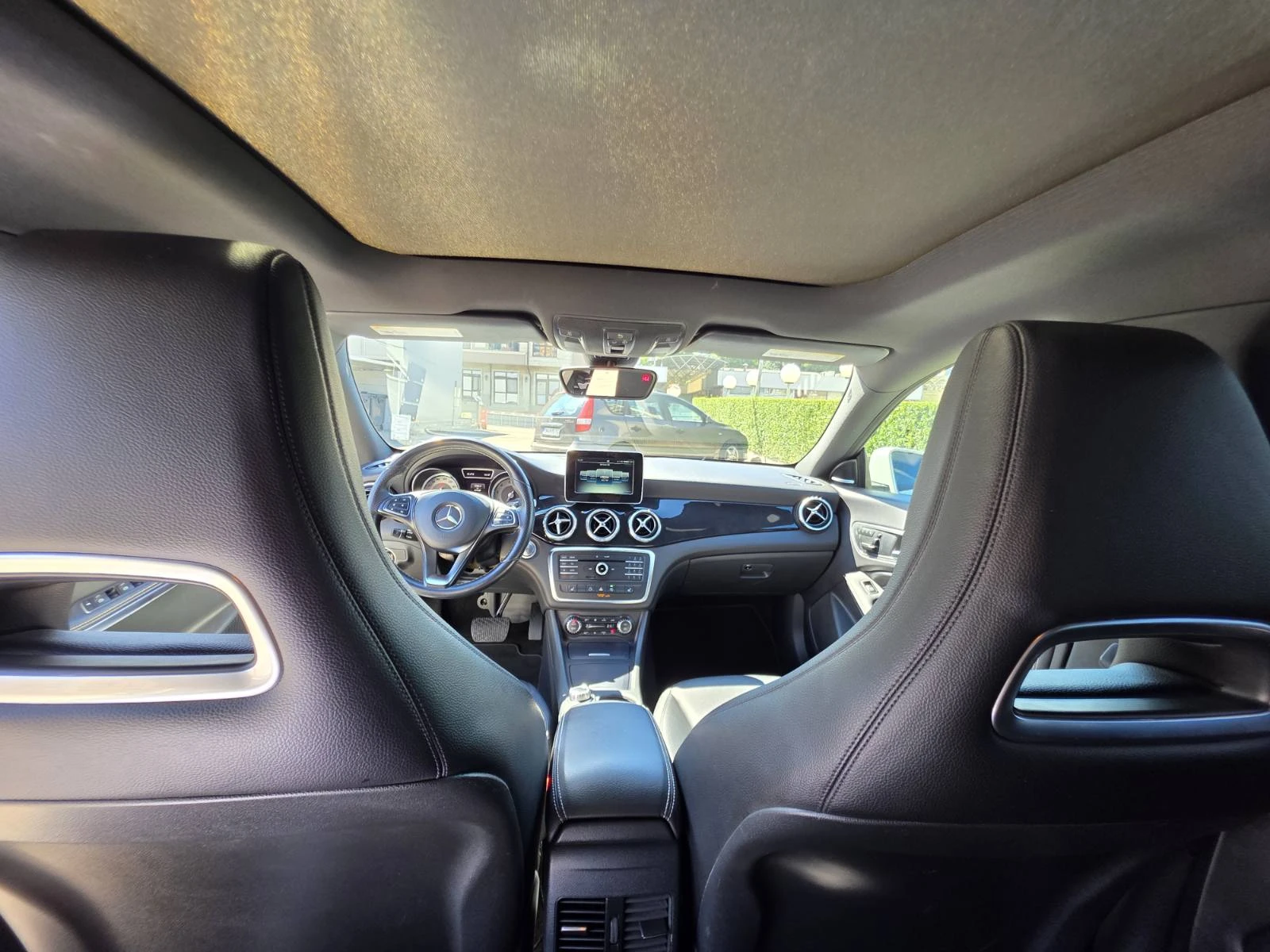 Mercedes-Benz CLA 250 4MATIC, KEYLESS, Panorama, Heated Seats, снимка 8 - Автомобили и джипове - 55270005