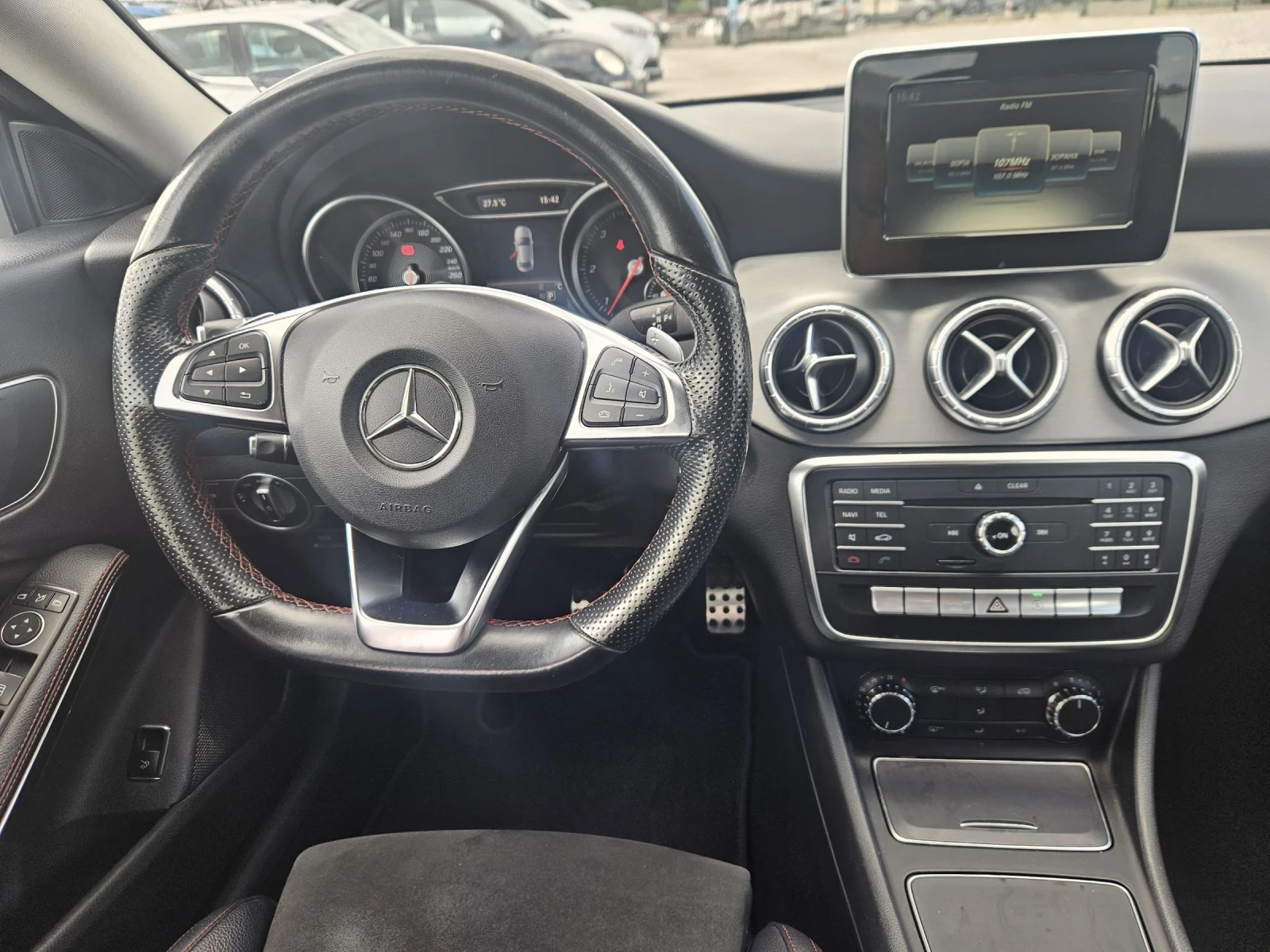 Mercedes-Benz CLA 200 2, 0CDI 4-MATIK AMG, снимка 11 - Автомобили и джипове - 55400099