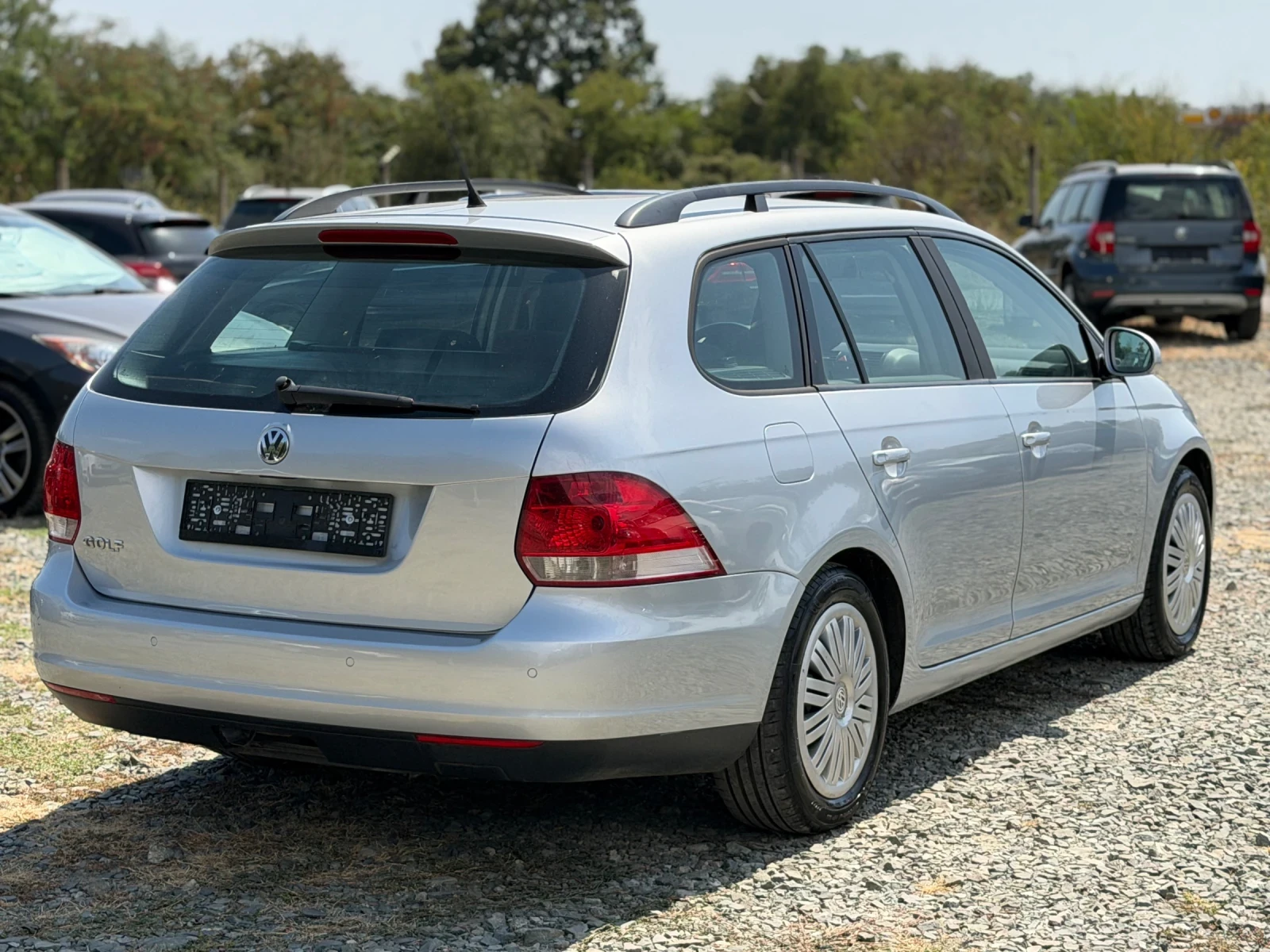 VW Golf 1.6i, снимка 4 - Автомобили и джипове - 55899437
