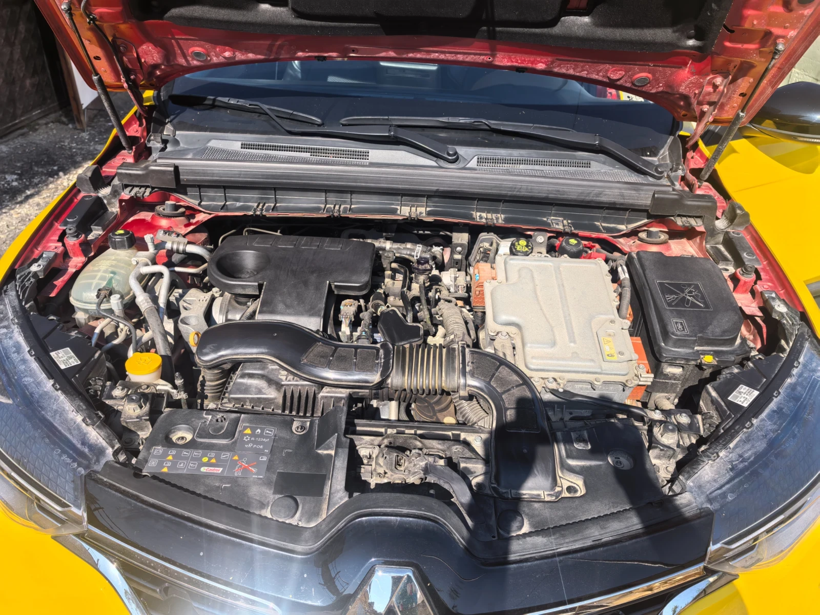 Renault Arkana, снимка 11 - Автомобили и джипове - 56087447