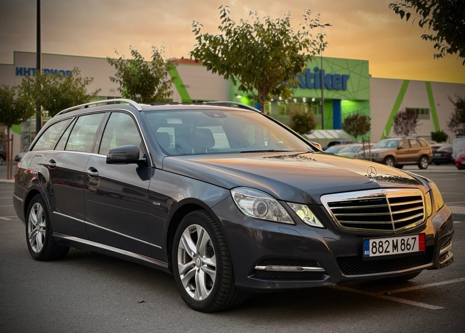 Mercedes-Benz E 350 D * 4MATIC * PODGR-OBD * ПЪЛНА СЕРВИЗНА ИСТОРИЯ * , снимка 3 - Автомобили и джипове - 56267546