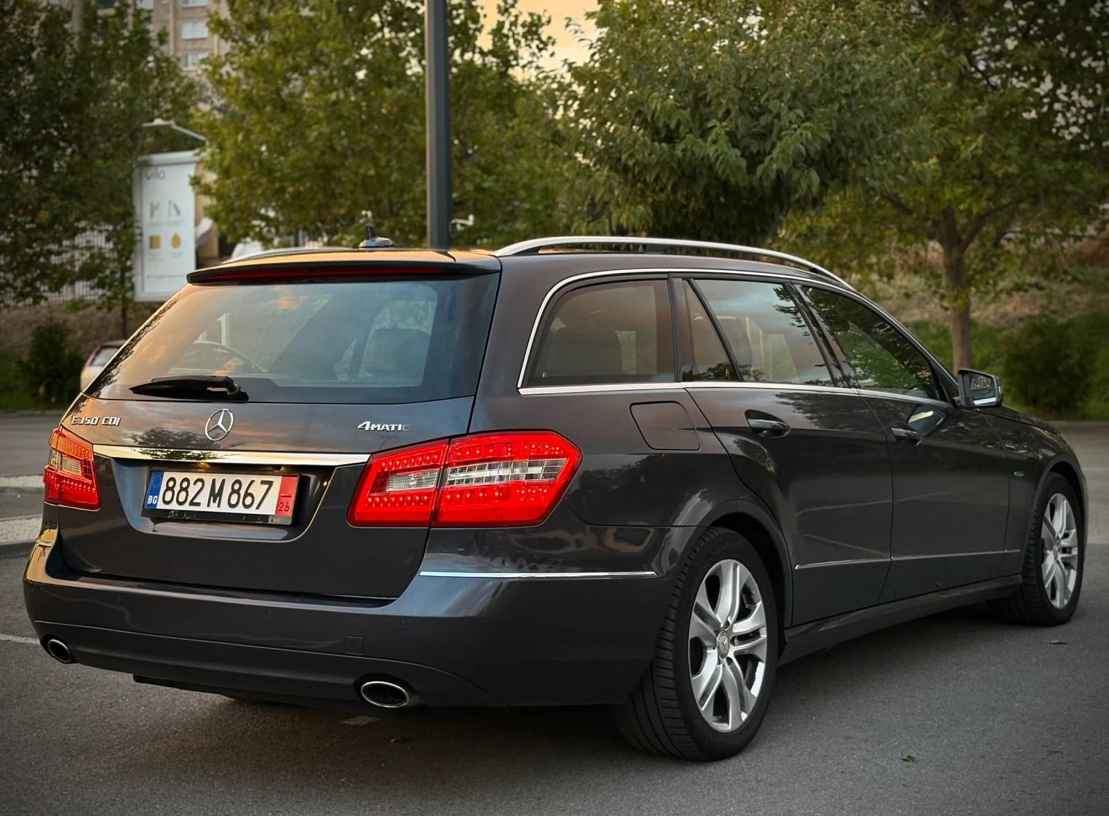 Mercedes-Benz E 350 D * 4MATIC * PODGR-OBD * ПЪЛНА СЕРВИЗНА ИСТОРИЯ * , снимка 4 - Автомобили и джипове - 56267546