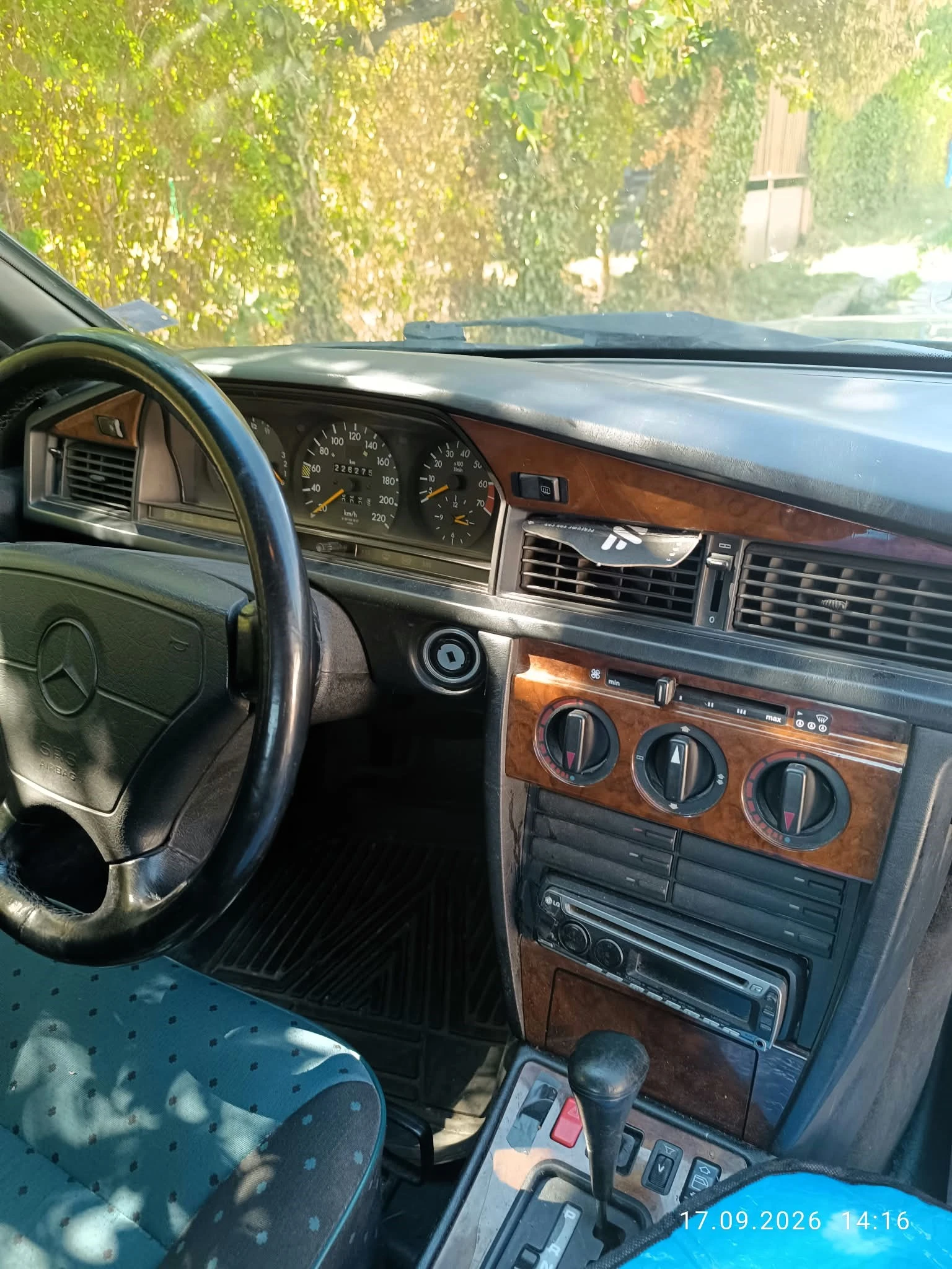 Mercedes-Benz 190 Primavera, снимка 5 - Автомобили и джипове - 56344541