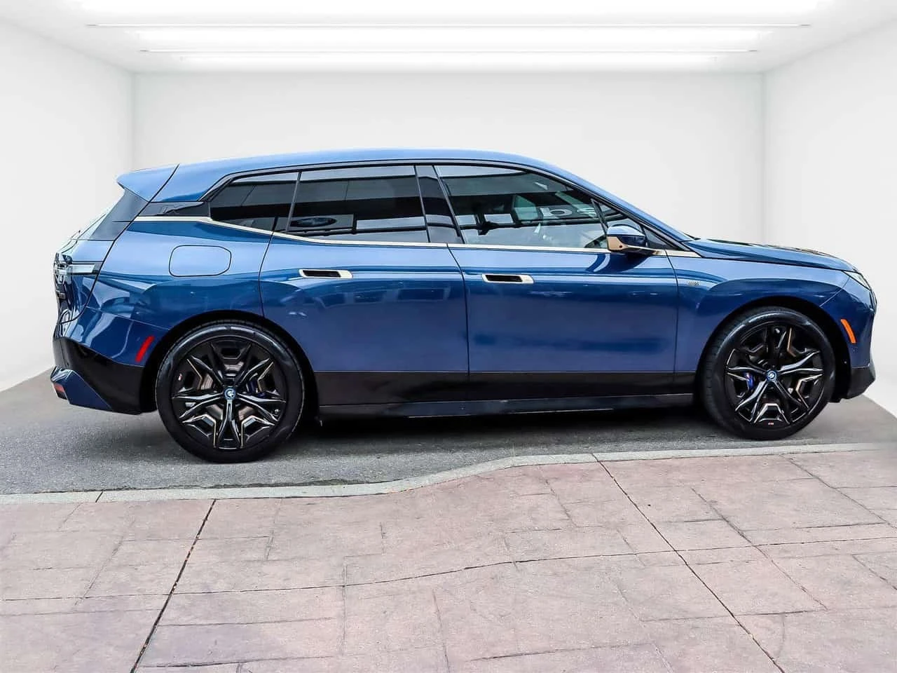 BMW iX M60 xDrive | CARFAX | ���������������� �� BMW | Mobile.bg � ����������� 2