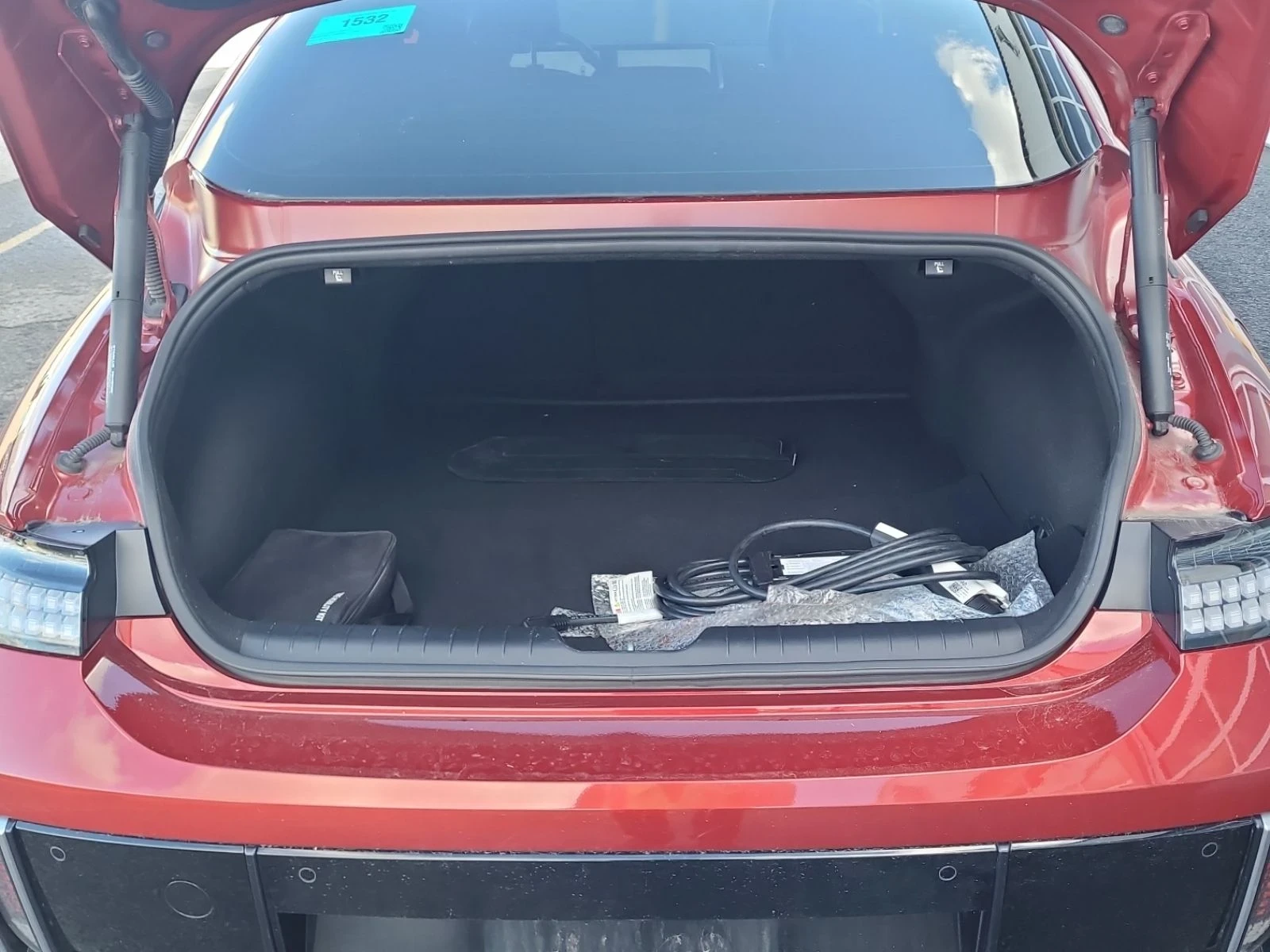 Hyundai Ioniq 6 Awd* Long Range Preferred* Back cam* Подгрев, снимка 14 - Автомобили и джипове - 56660180