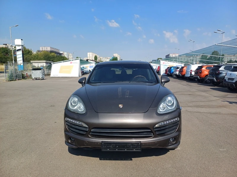 Porsche Cayenne 4.8 I, снимка 2 - Автомобили и джипове - 46935830