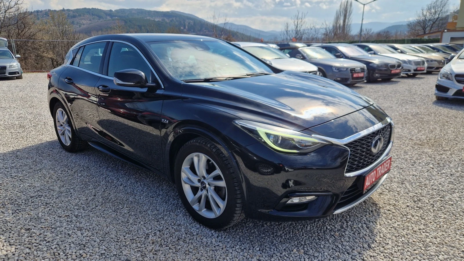 Infiniti Q30 2.2D-170кс.4Х4 - изображение 4