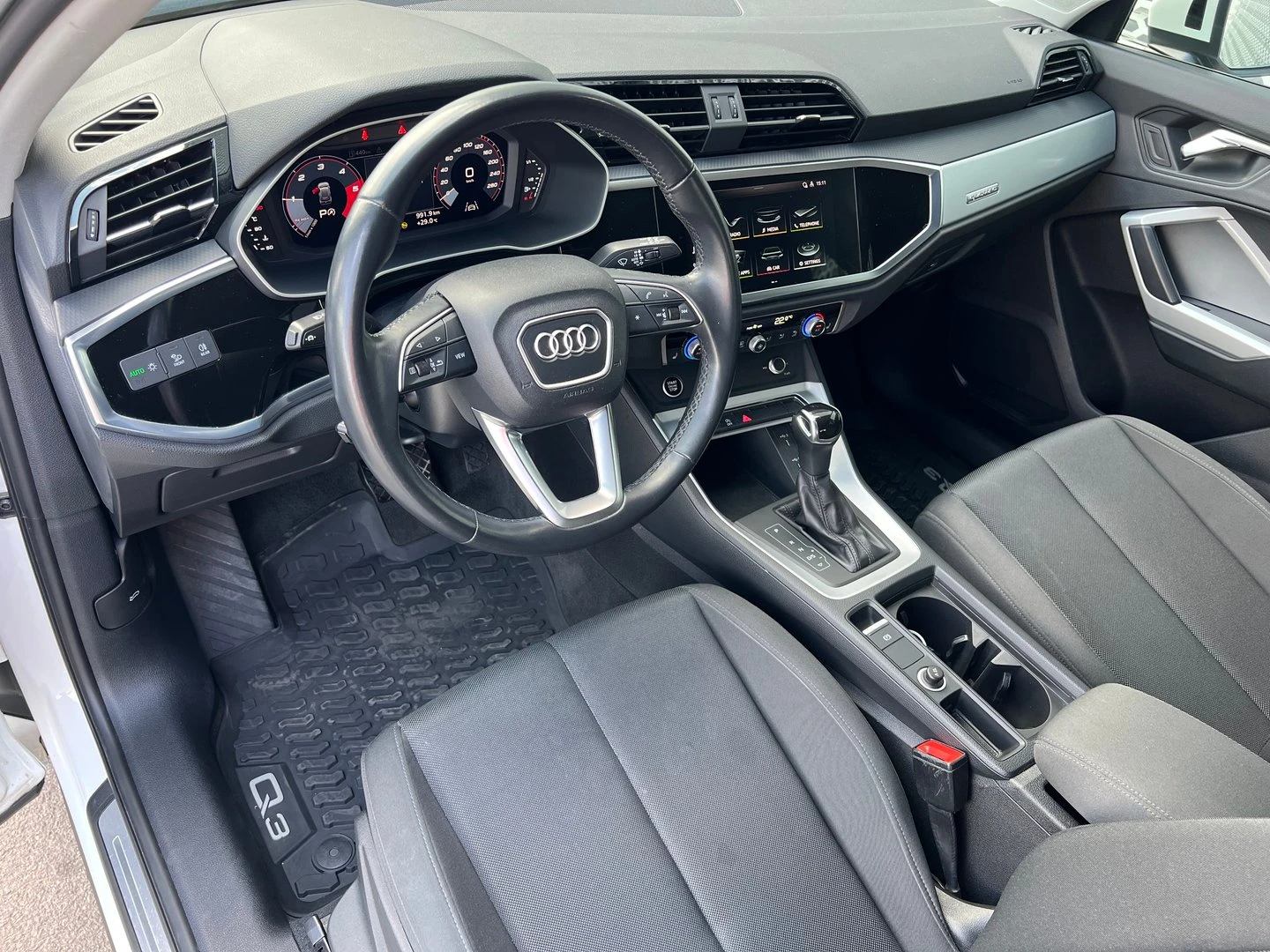 Audi Q3 S line 40 TDI quattro - изображение 9