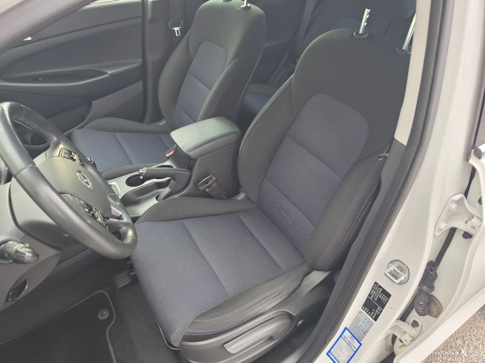 Hyundai Tucson 1.7GRDi Xpossible 100000km, снимка 8 - Автомобили и джипове - 53892334