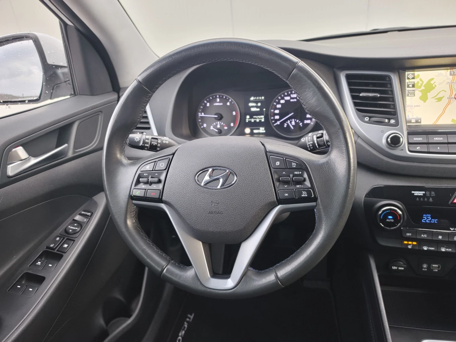 Hyundai Tucson 1.7GRDi Xpossible 100000km, снимка 11 - Автомобили и джипове - 53892334
