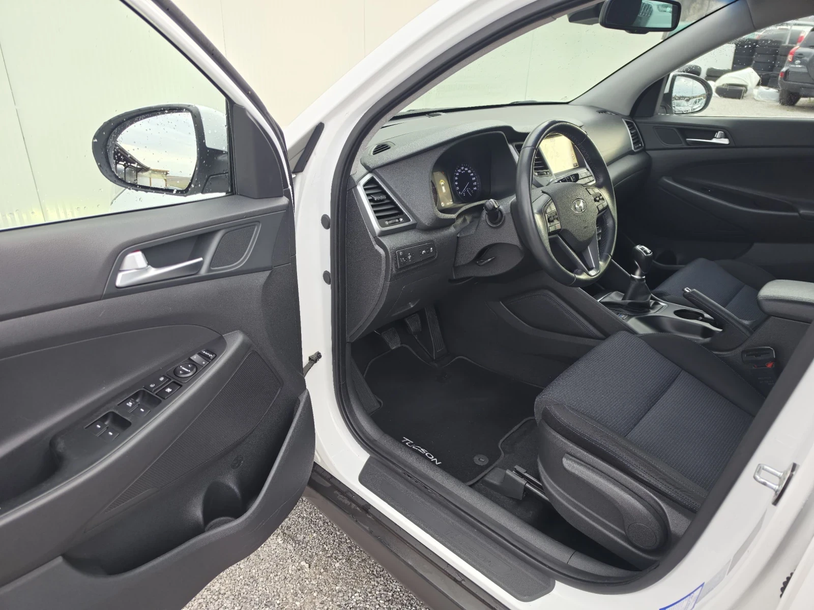 Hyundai Tucson 1.7GRDi Xpossible 100000km, снимка 7 - Автомобили и джипове - 53892334