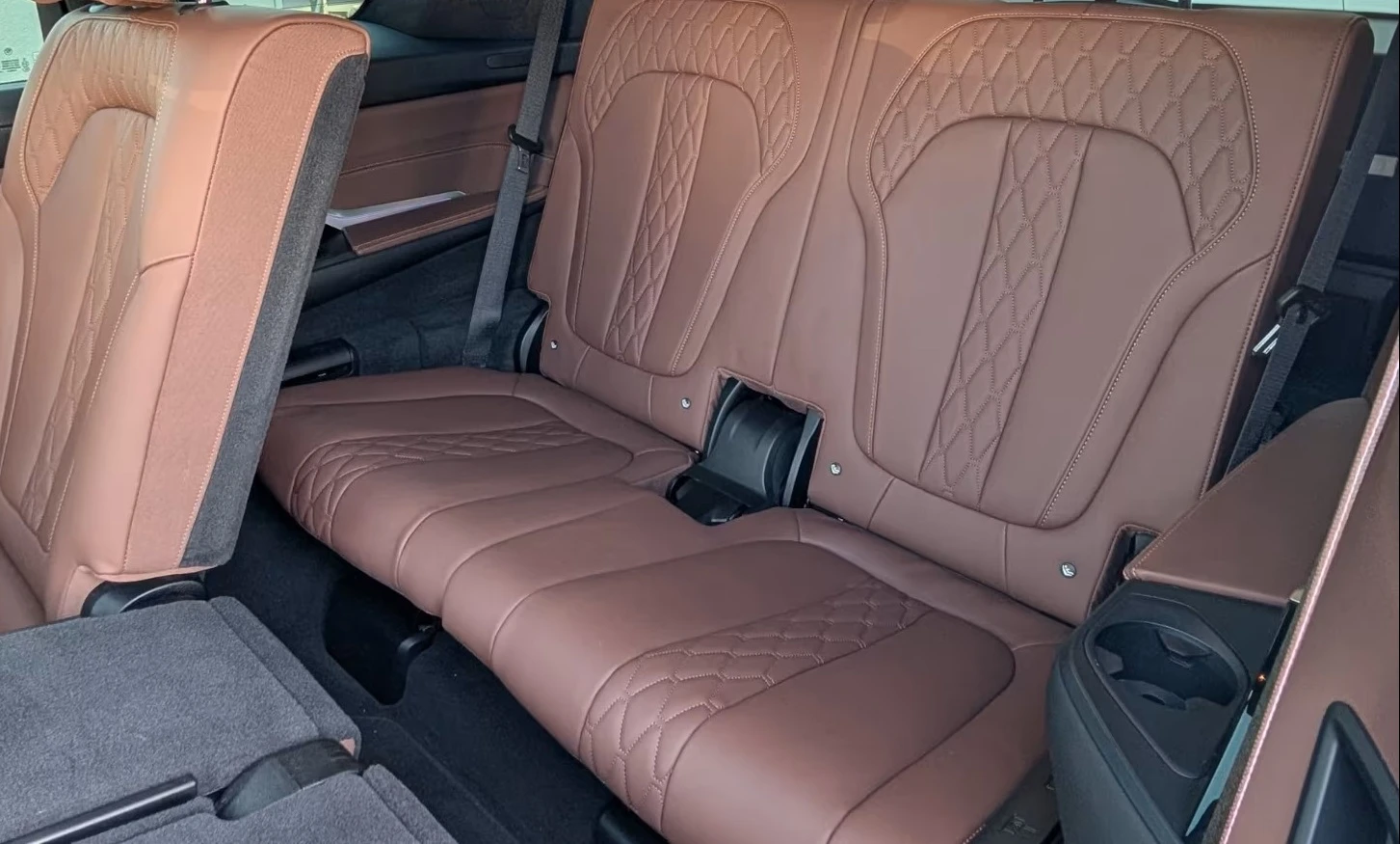 BMW X7 40d Mhev M-Sport Pro, снимка 9 - Автомобили и джипове - 54363057