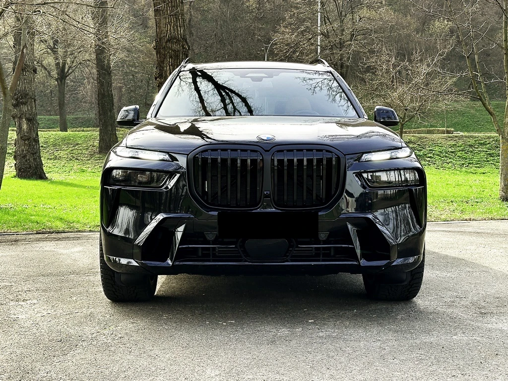 BMW X7 40d Mhev M-Sport Pro, снимка 2 - Автомобили и джипове - 54363057