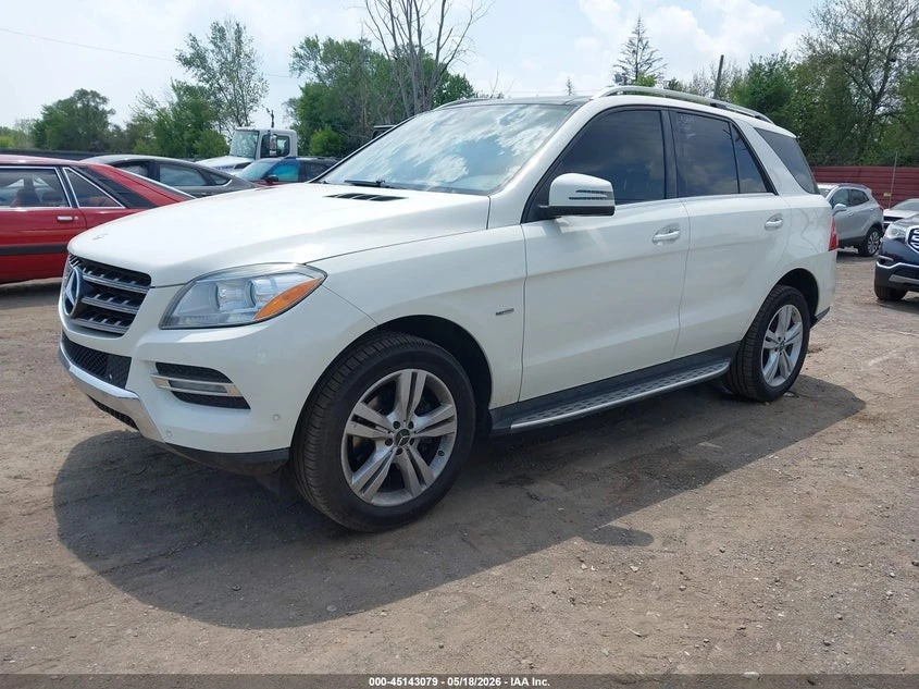 Mercedes-Benz ML 4MATIC* КОЖА* НАВИ* ВИДЕО НА МОТОР, снимка 2 - Автомобили и джипове - 54942541