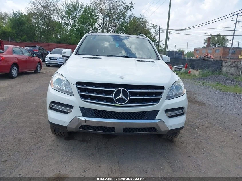 Mercedes-Benz ML 4MATIC* КОЖА* НАВИ* ВИДЕО НА МОТОР, снимка 12 - Автомобили и джипове - 54942541